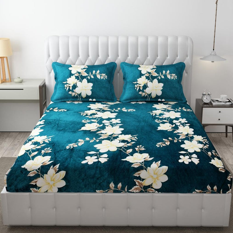 Premium Woolen Printed King Size Bedsheets with 2 Pillow Covers Size - Puck's